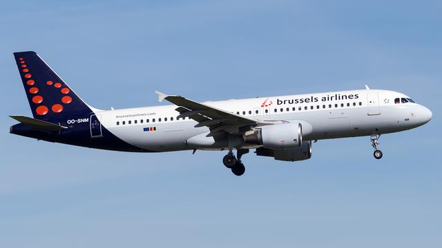 OO-SNM:Airbus A320-200:?Brussels Airlines